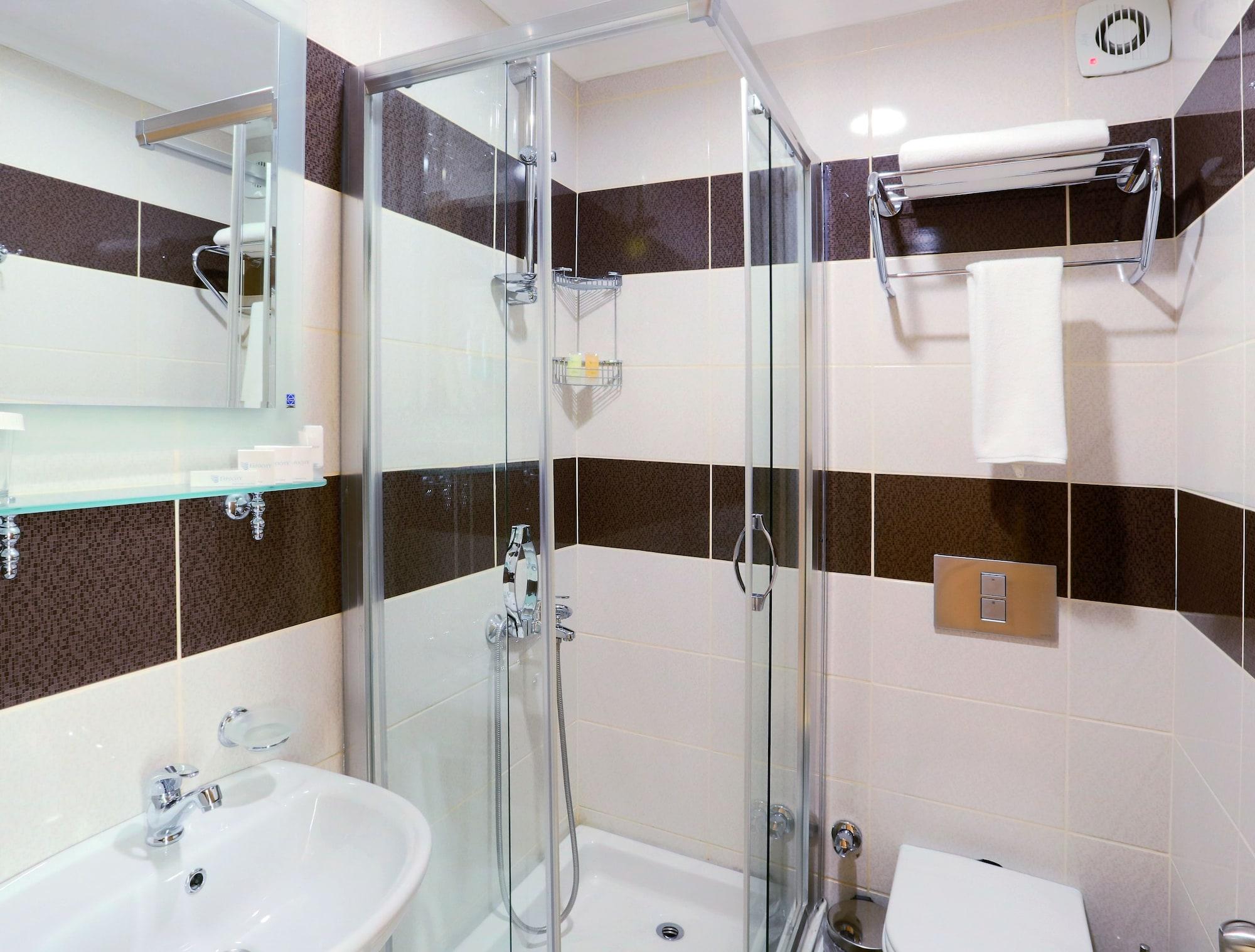 Hotel Expocity Isztambul Kültér fotó